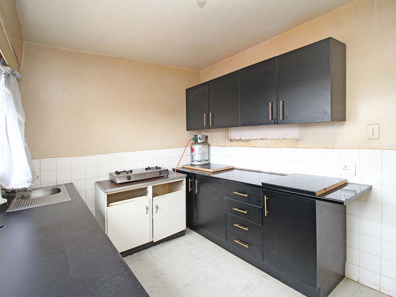 A VERY WARM AND WELCOME APARTMENT FOR SALE IN BELLEVUE EAST FOR R 380.000 - Photo 8