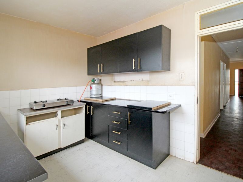 A VERY WARM AND WELCOME APARTMENT FOR SALE IN BELLEVUE EAST FOR R 380.000 - Photo 6