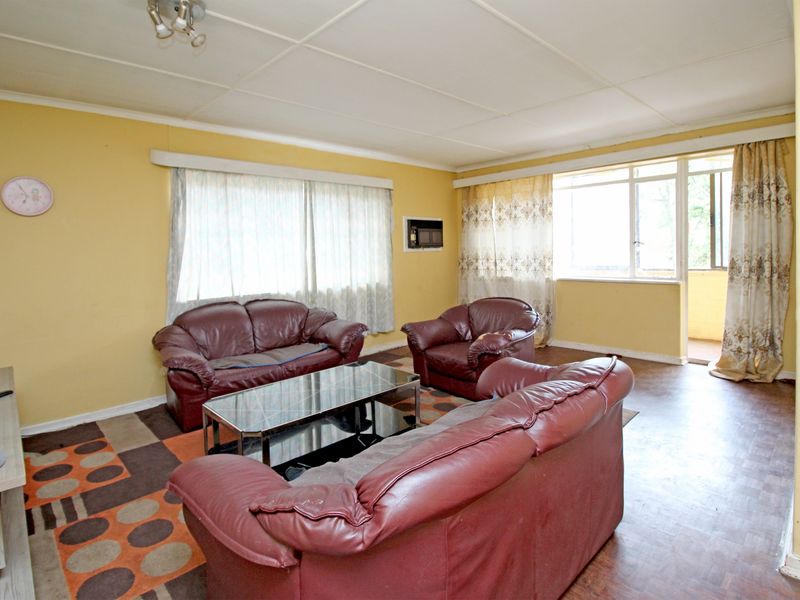 A VERY WARM AND WELCOME APARTMENT FOR SALE IN BELLEVUE EAST FOR R 380.000 - Photo 2