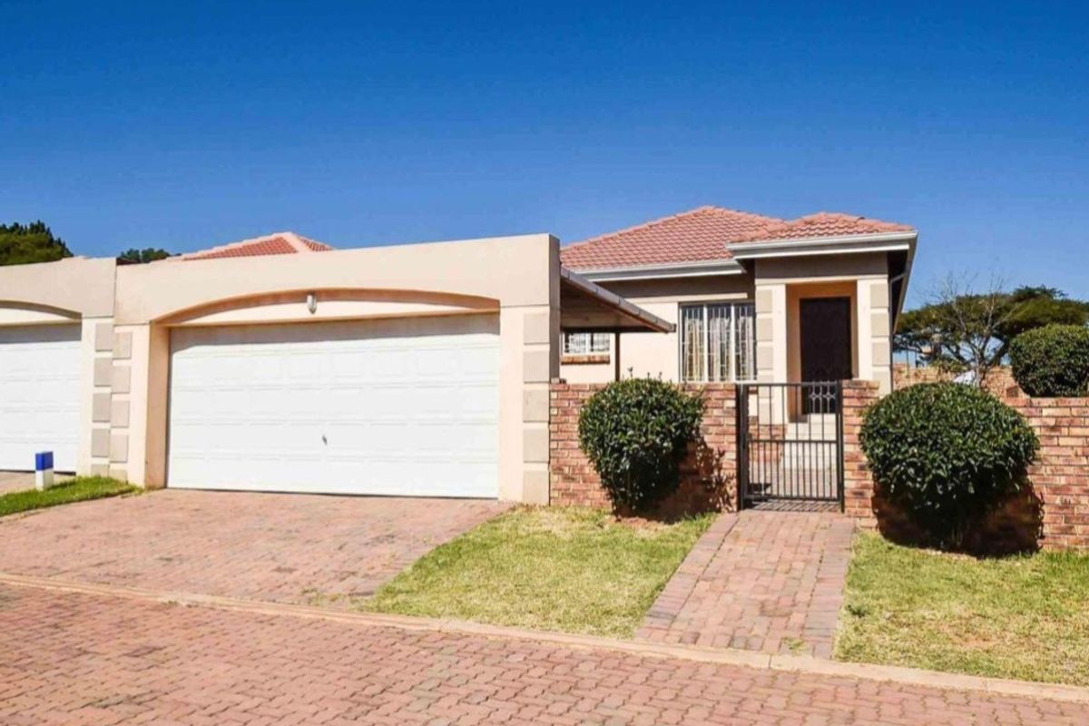 2bedroom Family Home in Stamford Closed Complex - Photo 2