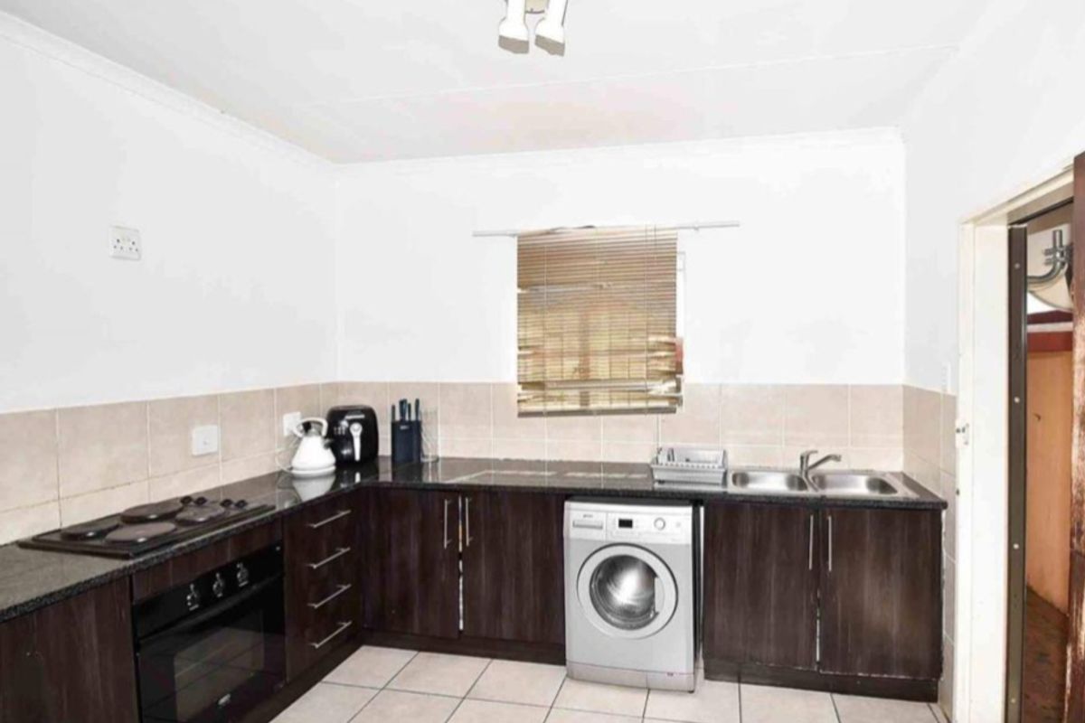 2bedroom Family Home in Stamford Closed Complex - Photo 4