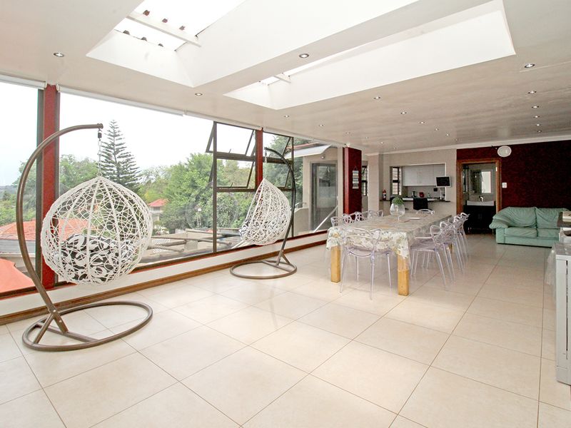 Stunning 8 bedroom freestanding home in Cyrildene, Johannesburg perfect for families or investment - Photo 9