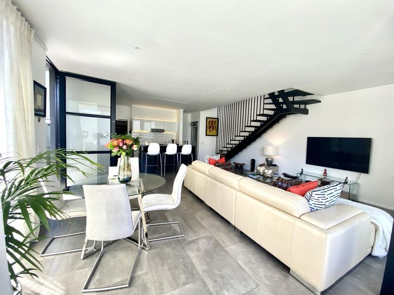 Furnished 3 Bedroom Townhouse to Let in Dunkeld West - Photo 2