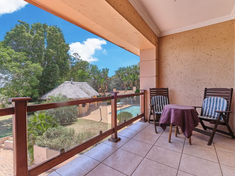 Large Family Home with cottage in Prime Location. +- 800m2 under roof - Photo 9