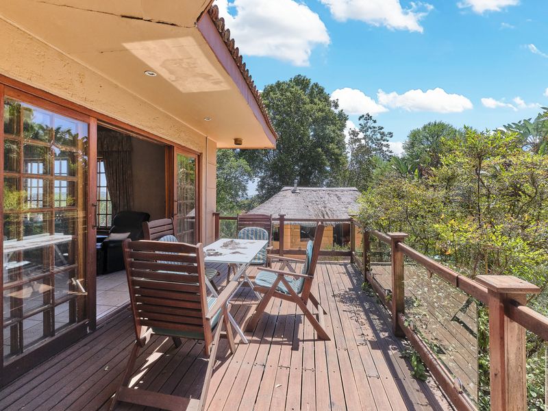 Large Family Home with cottage in Prime Location. +- 800m2 under roof - Photo 8