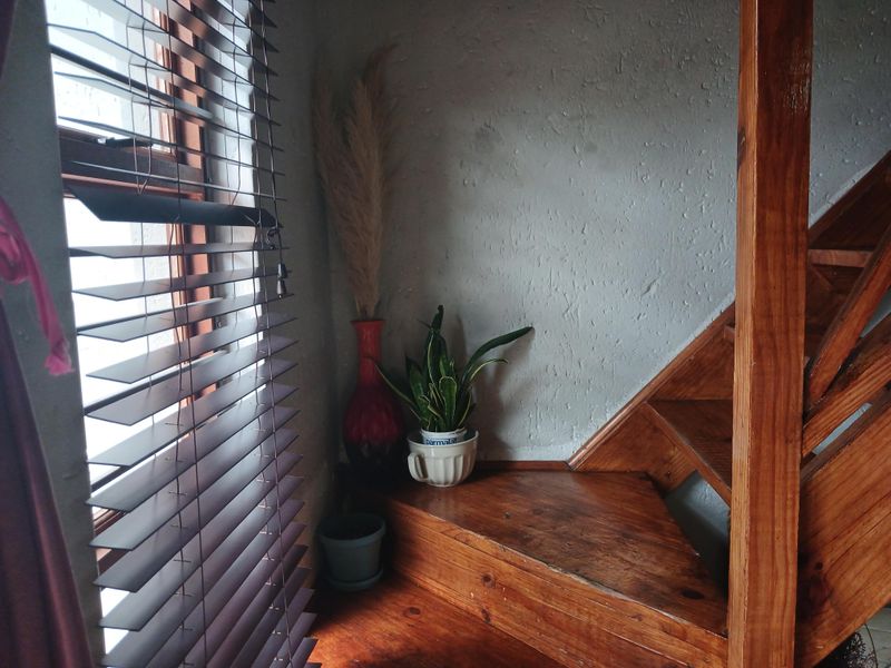 Charming Starter 2 Bedroom Townhouse For Sale, Perfect Blend of Comfort and Style - Photo 10