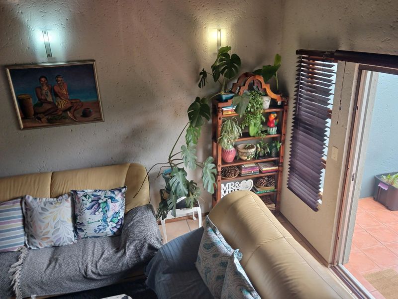 Charming Starter 2 Bedroom Townhouse For Sale, Perfect Blend of Comfort and Style - Photo 9