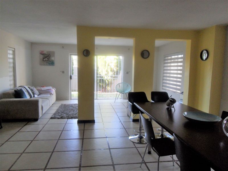 Duplex Townhouse For Sale - Photo 10