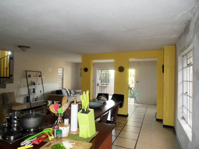 Duplex Townhouse For Sale - Photo 9