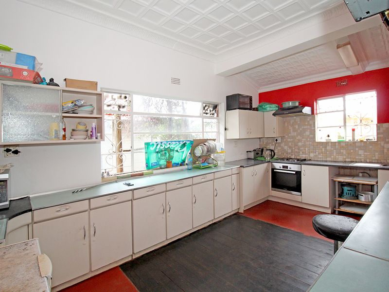 Charming home for sale in the heart of Kensington offering modern comfort and a serene atmosphere! - Photo 7