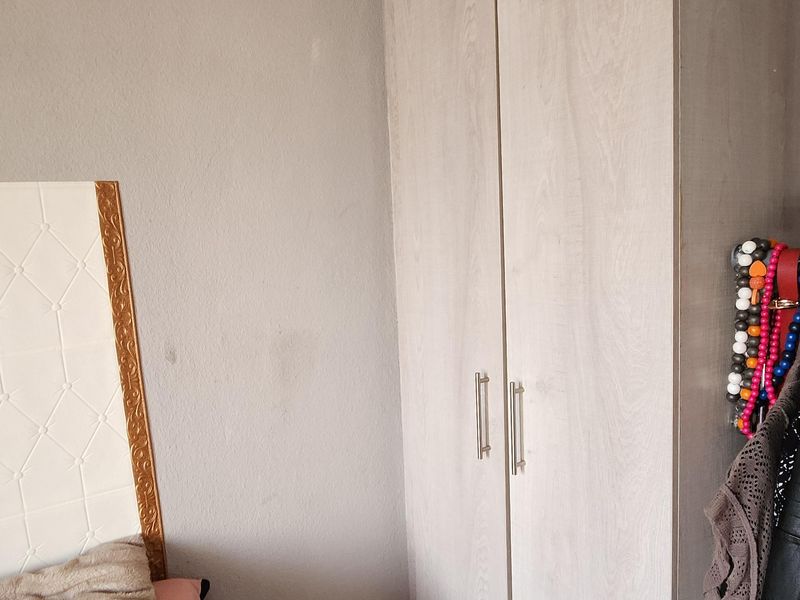 2 Bedroom Apartment For Sale - Photo 6