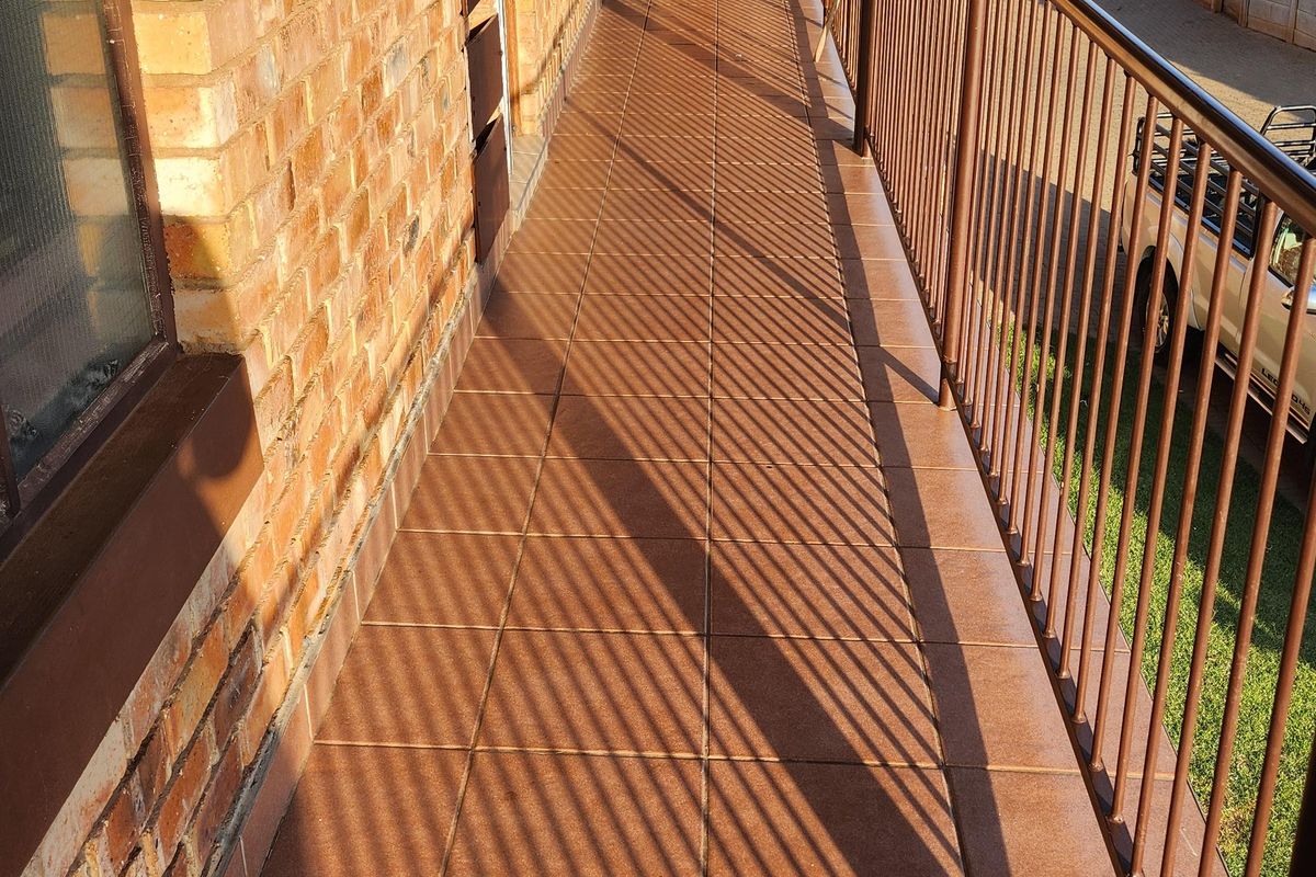 2 Bedroom Apartment For Sale - Photo 4