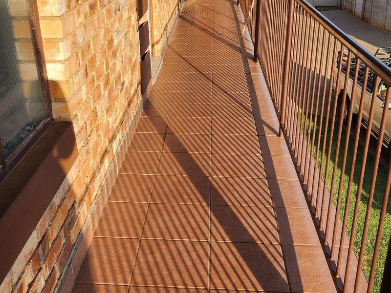 2 Bedroom Apartment For Sale - Photo 4