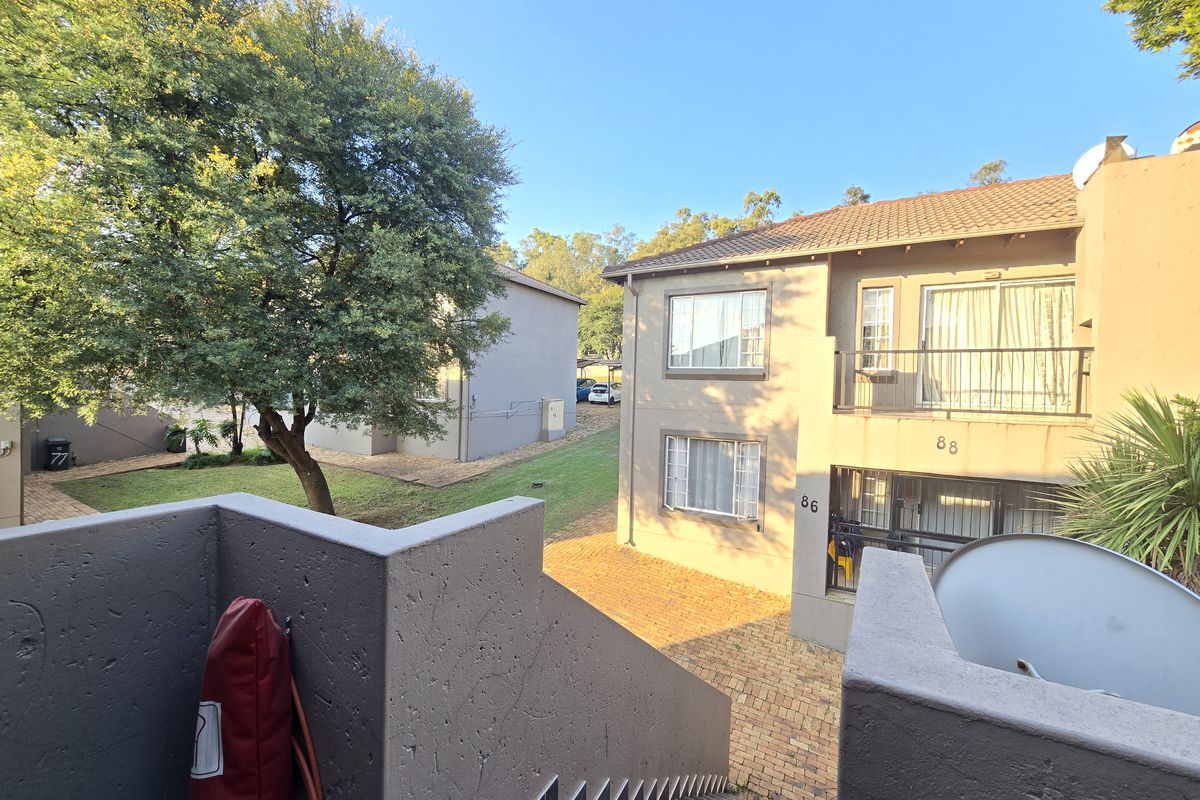 COZY  HOME - Photo 2