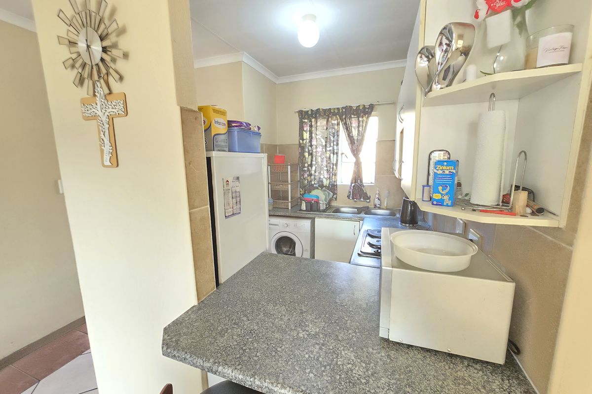 COZY  HOME - Photo 5