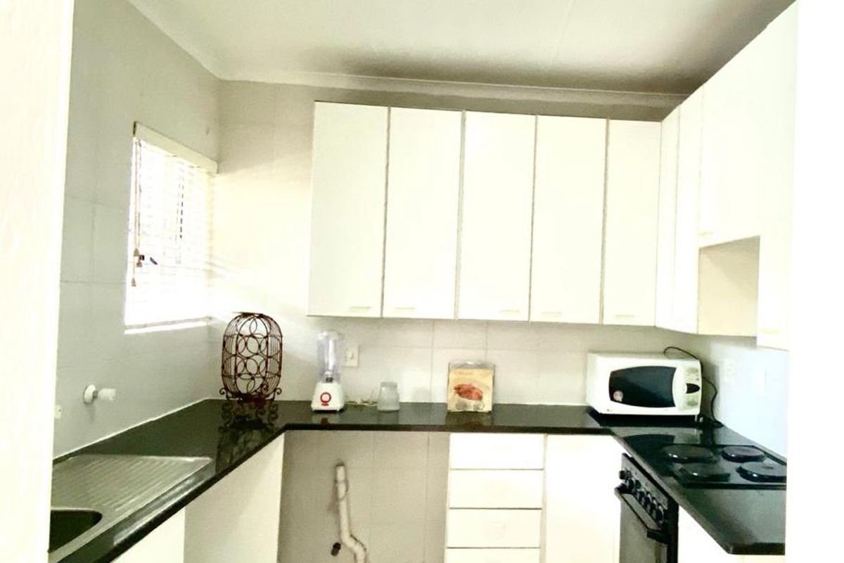 3 Bedroom 2 bathroom Apartment Unfurnished to Let in Morningside Sandton - Photo 5