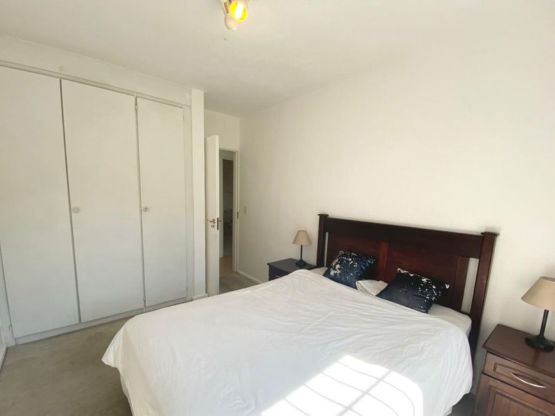 2 Bed  2 Bathroom Apartment to Let in Morningside Sandton - Photo 9