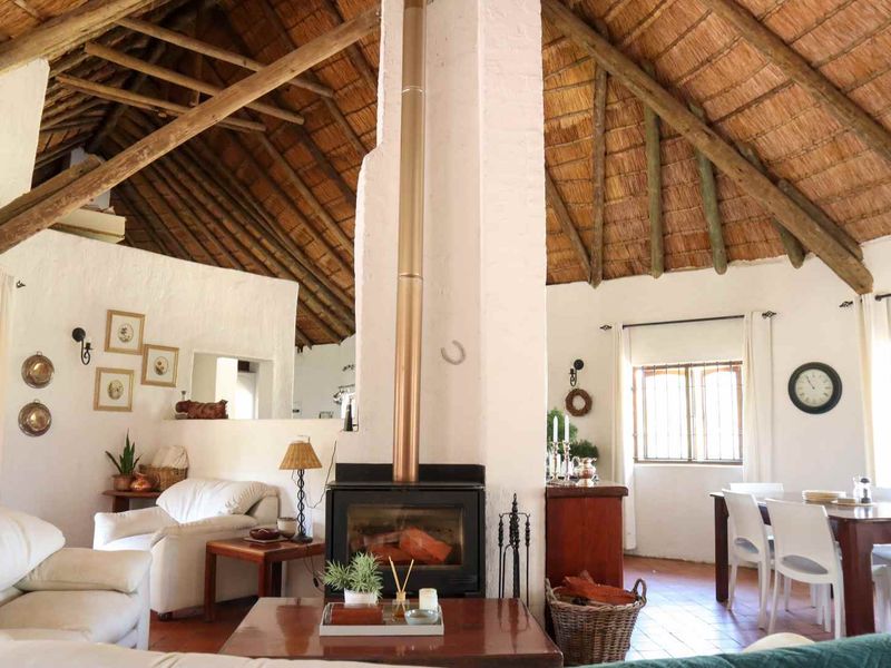 THE EPITOME OF COUNTRY LIVING - Photo 7