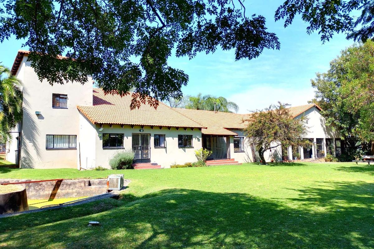 A family country homestead - Photo 3