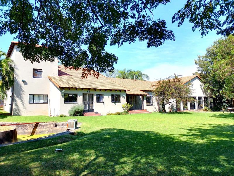 A family country homestead - Photo 3