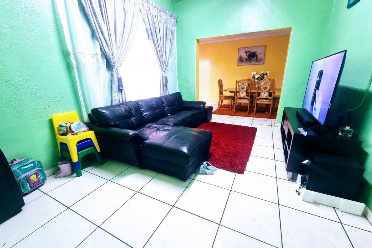 A LOVELY FAMILY HOME FOR SALE IN GREYMONT - Photo 5