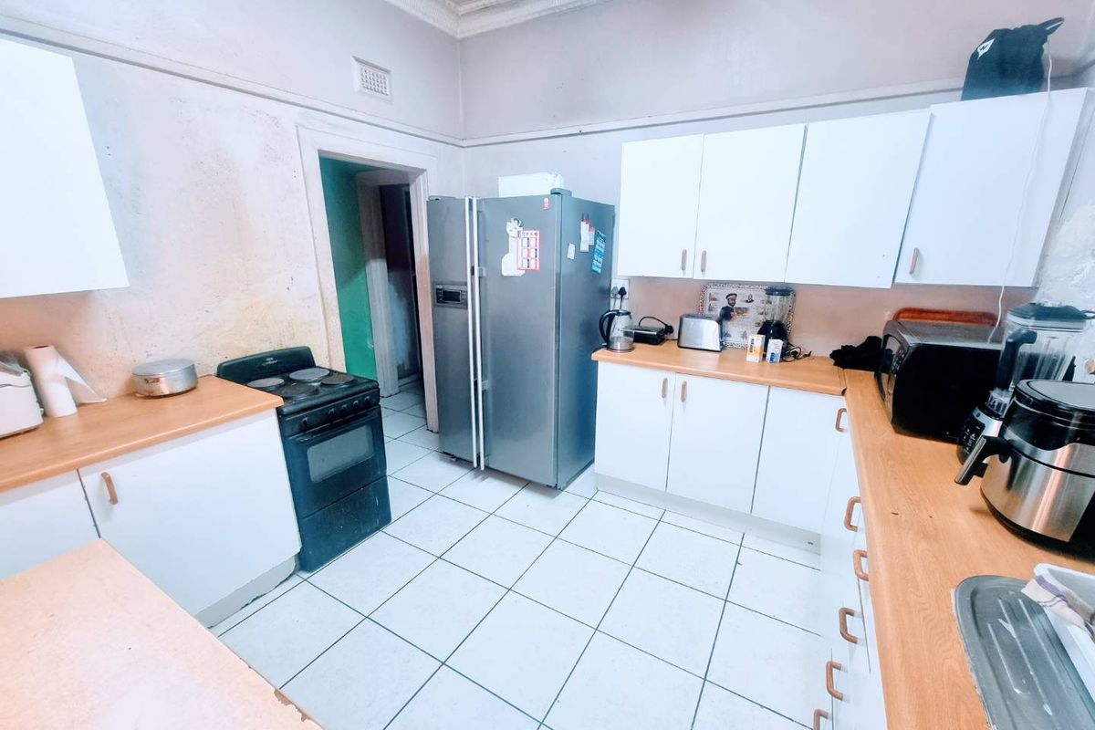 A LOVELY FAMILY HOME FOR SALE IN GREYMONT - Photo 2