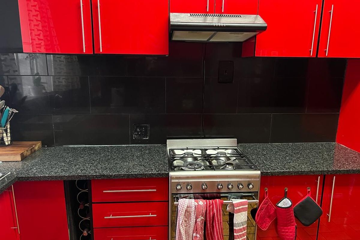 Townhouse For Sale - Photo 5