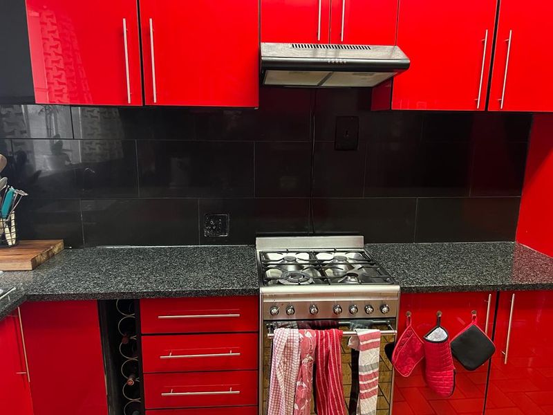 Townhouse For Sale - Photo 5