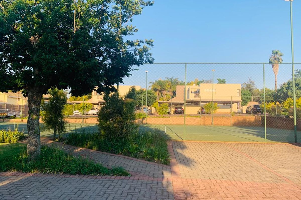 Elegant 2-bed apartment in Sunninghill, Sandton To Let - Photo 3