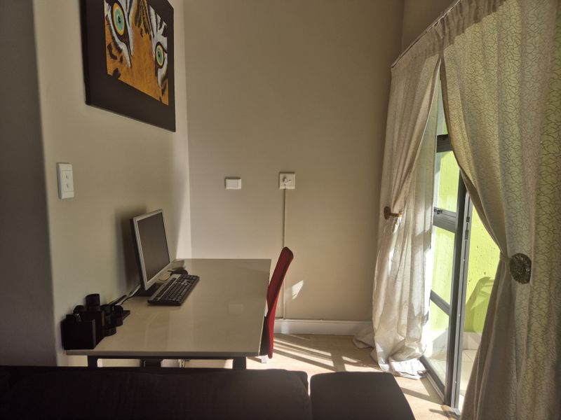 Modern 1 bedroom apartment to let in prime location, featuring sleek design, ample natural light, an - Photo 2