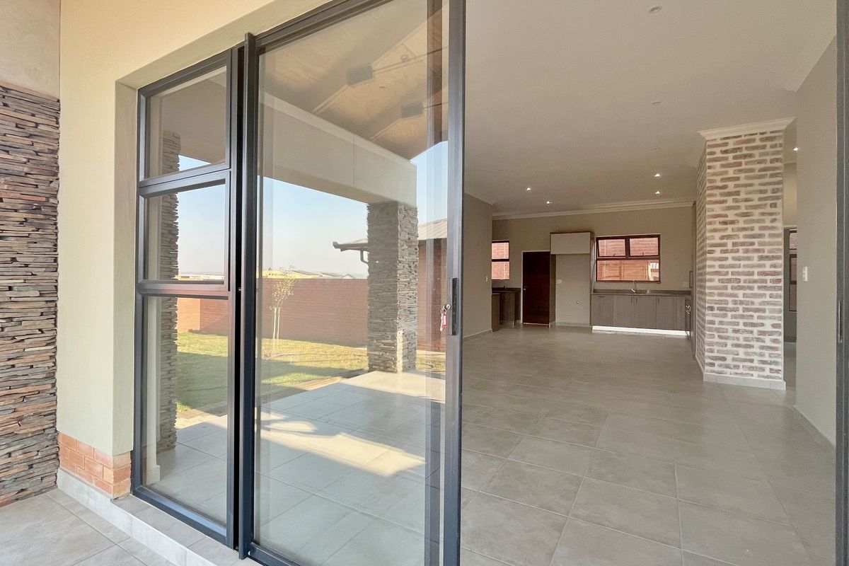 Townhouse For Sale In Pretoria - Photo 5