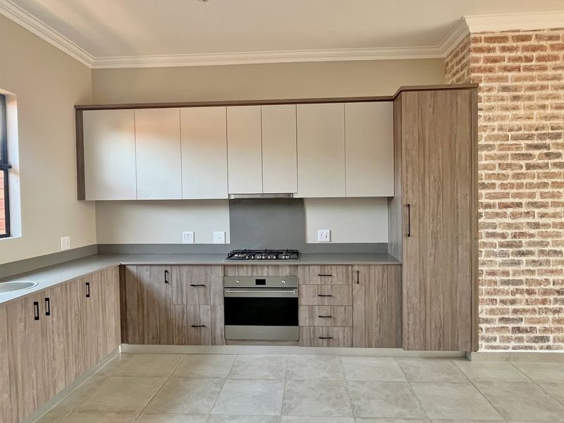 Townhouse For Sale In Pretoria - Photo 8