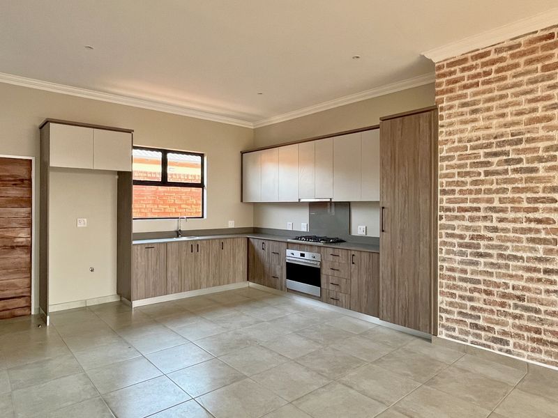 Townhouse For Sale In Pretoria - Photo 7