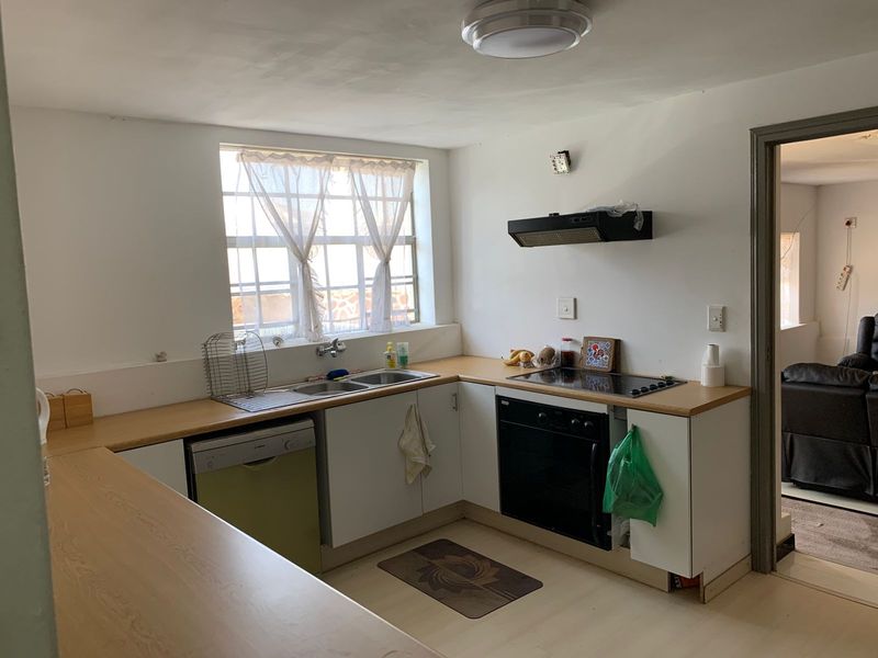 6 BEDROOMS DOUBLE STOREY HOUSE IN BOOMED OFF AREA IN LINMEYER - Photo 4