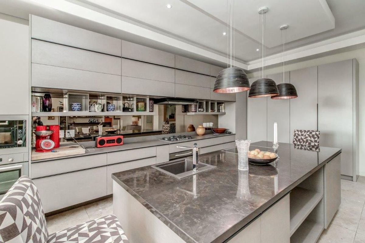 COMPLETELY OFF THE GRID - OPULENT FAMILY HOME IN A SECLUDED  ENCLAVE IN RIVERCLUB - Photo 3