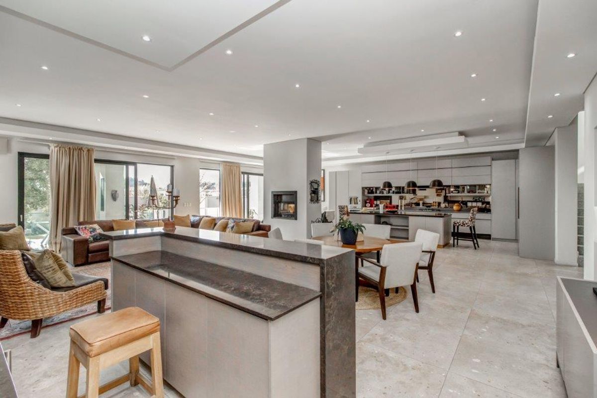 COMPLETELY OFF THE GRID - OPULENT FAMILY HOME IN A SECLUDED  ENCLAVE IN RIVERCLUB - Photo 2