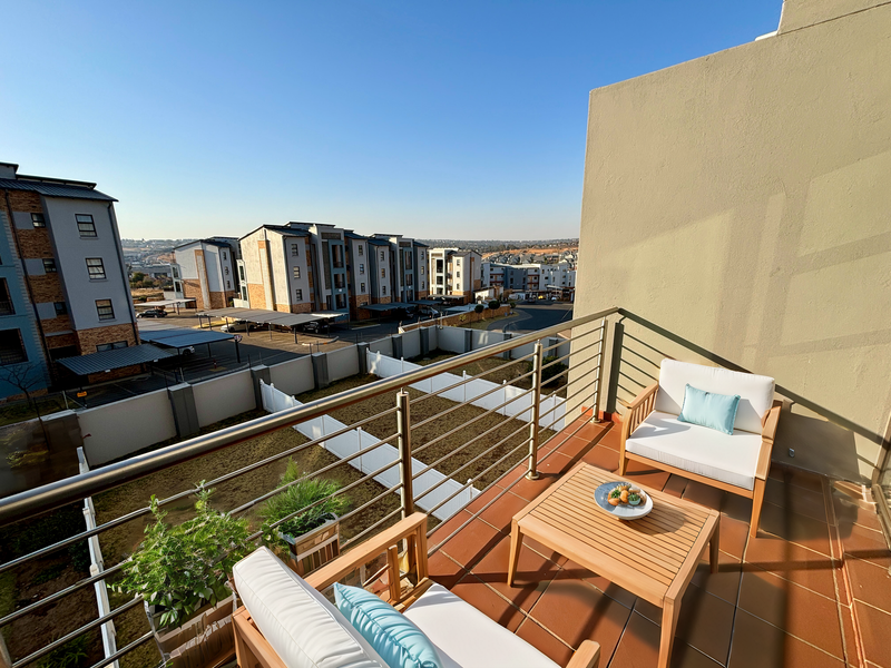 Charming 2-bedroom apartment for sale in Barbeque Downs, Midrand—perfect for modern living! - Photo 7