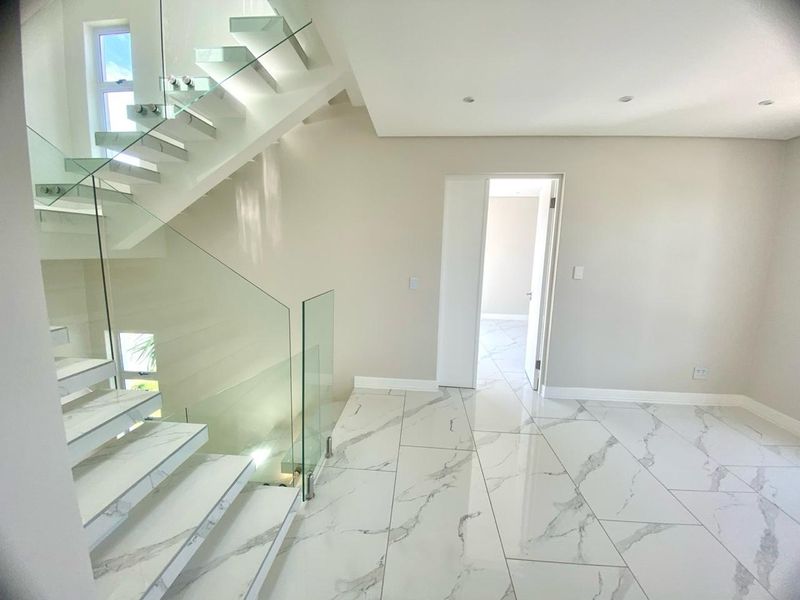 Immaculate 4 Bed En-suite Secure Home for sale in River Club - Photo 5