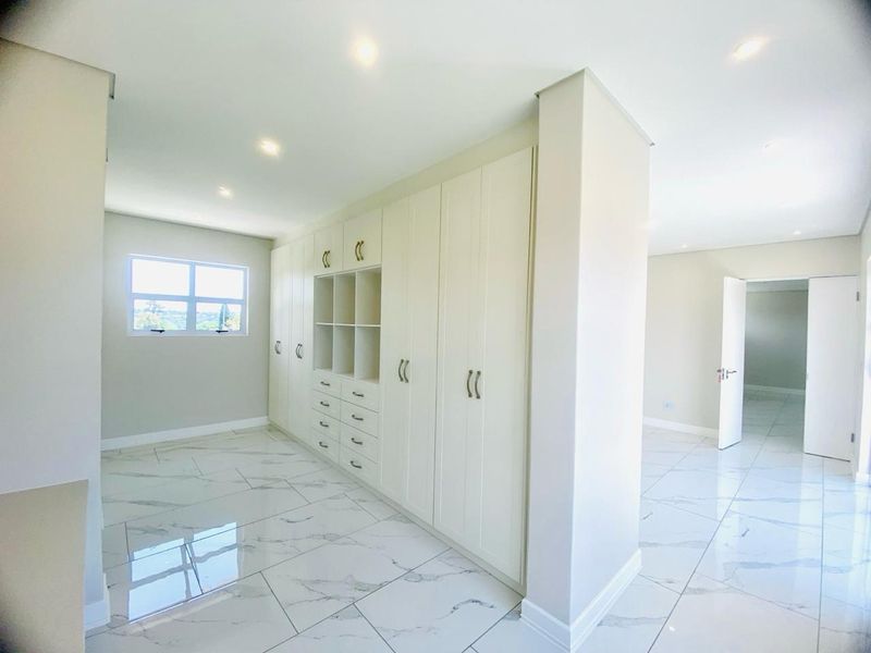 Immaculate 4 Bed En-suite Secure Home for sale in River Club - Photo 8