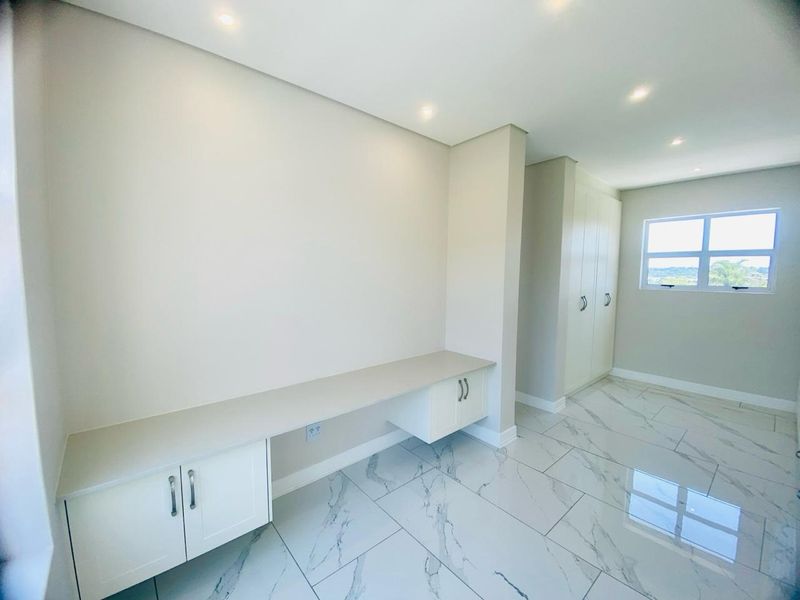 Immaculate 4 Bed En-suite Secure Home for sale in River Club - Photo 7
