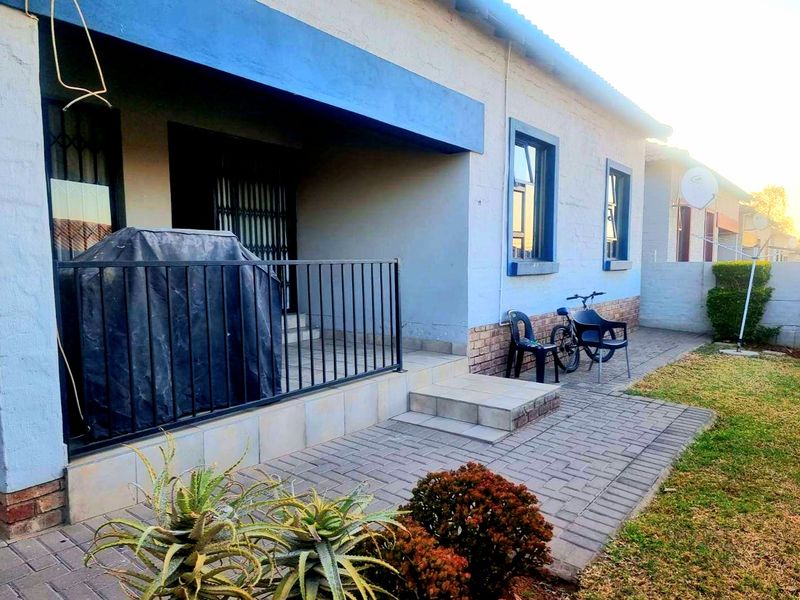 Safe and Neat - Photo 10