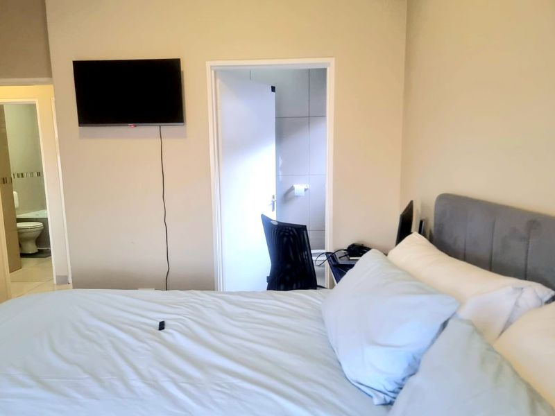 Safe and Neat - Photo 6