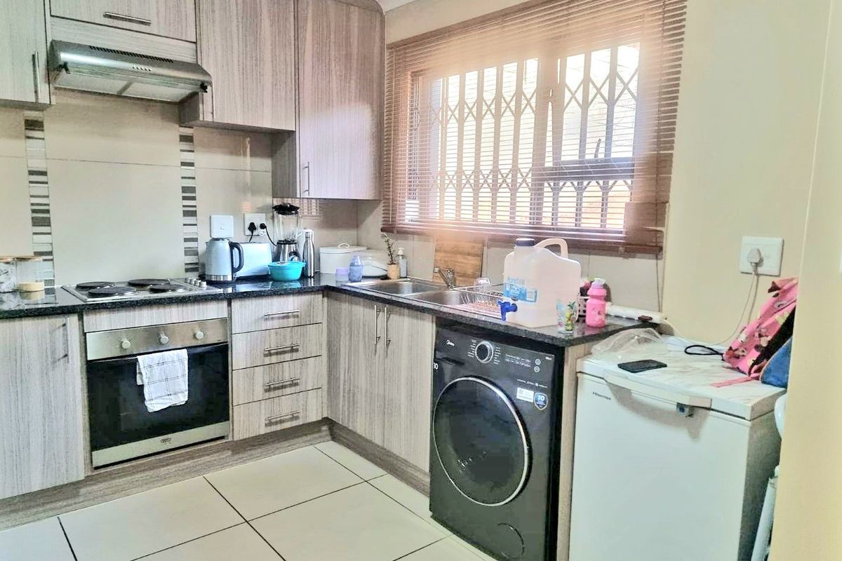 Safe and Neat - Photo 2