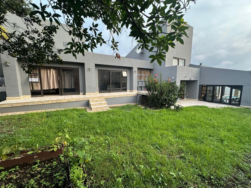 Modern 5 bedroom home in secure boomed of Dowerglen X5 - Photo 8
