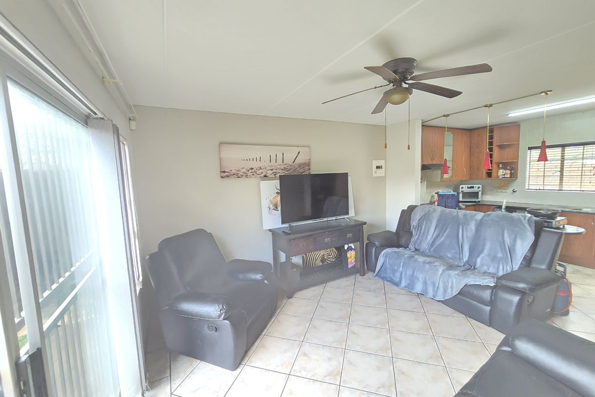 COZY  HOME - Photo 2