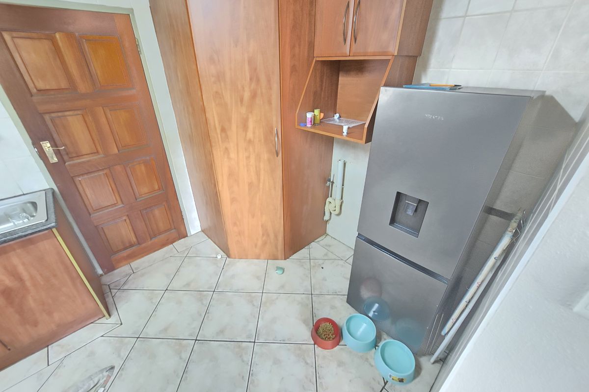 COZY  HOME - Photo 3