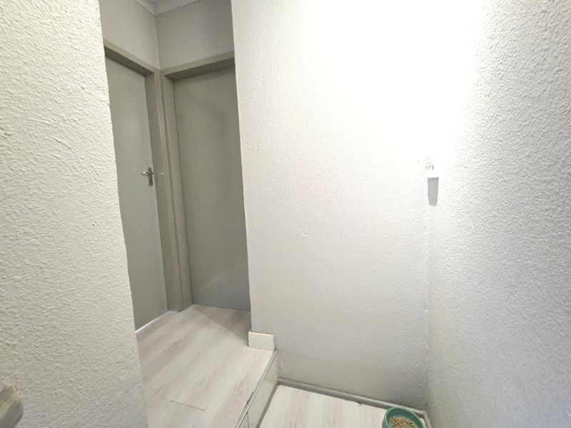 COZY  HOME - Photo 6