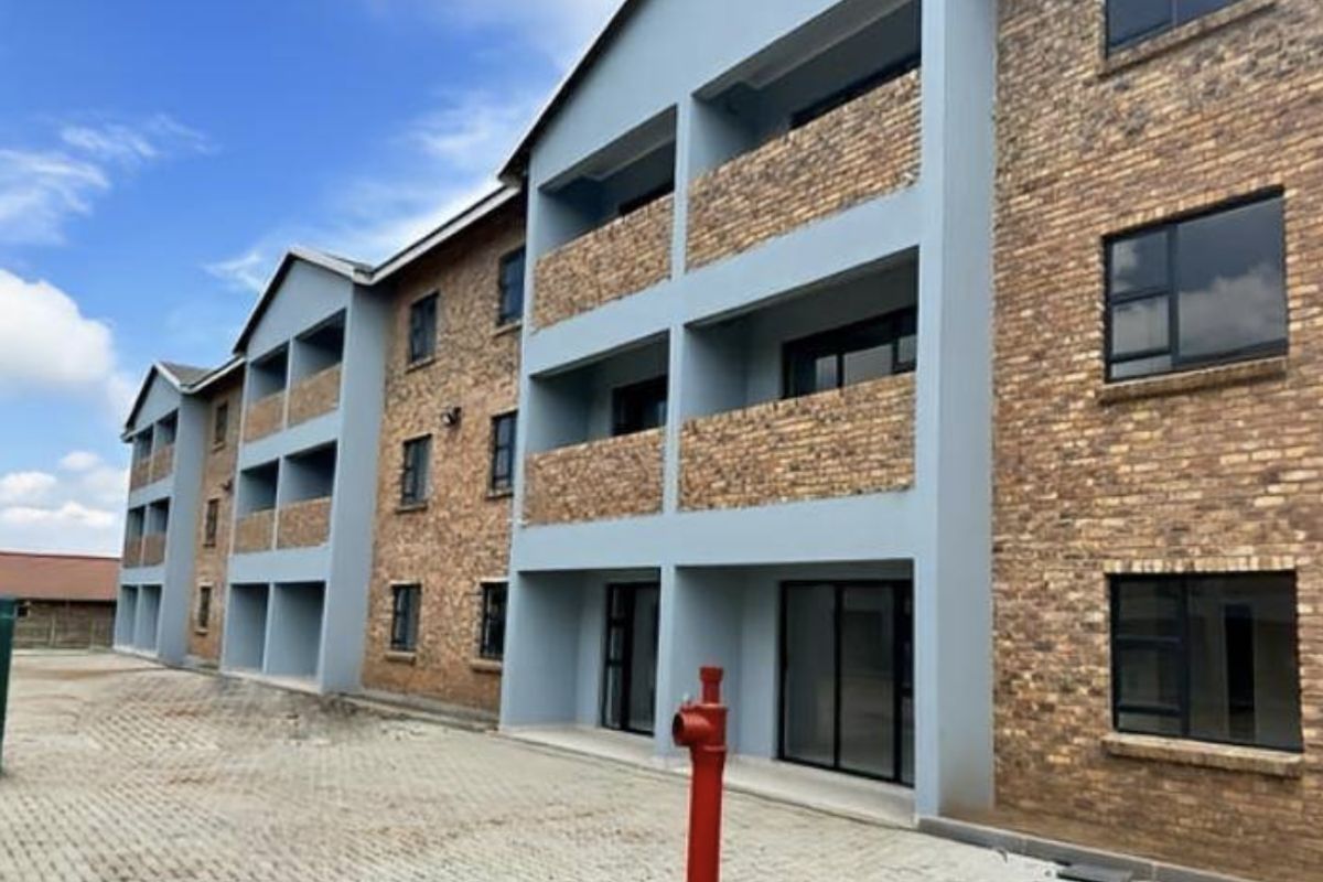 Sandy lane- Deposit required - Photo 2