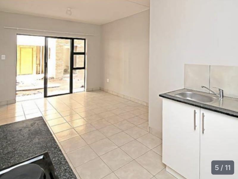 Sandy lane- Deposit required - Photo 5