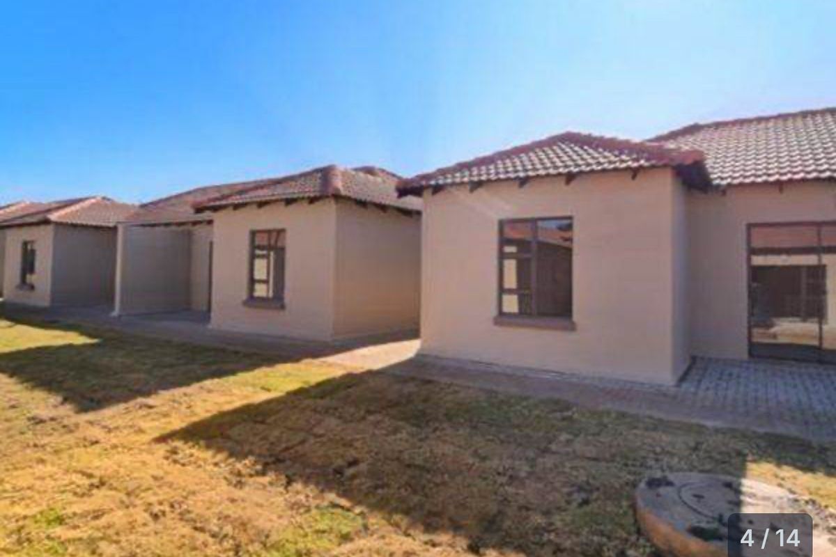 - 3 bed 2 bath - FROM 6500 - R9000 PM - Photo 3